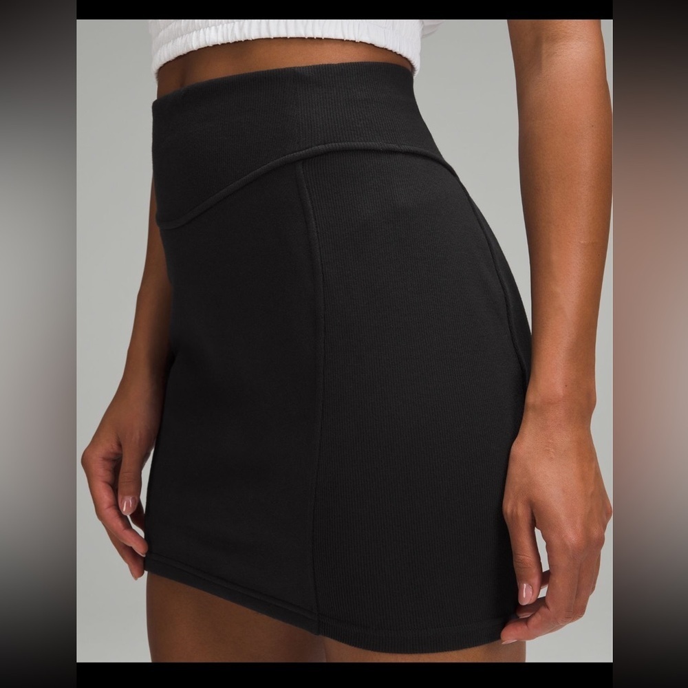 Scuba HR Mini Skirts, Size Small, NWT - Picture 3 of 8